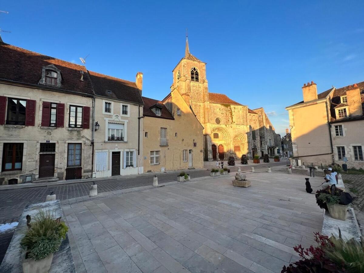 Вилла "La Grenouille" Centre Historique - Les Terres Du Roy Аваллон Экстерьер фото